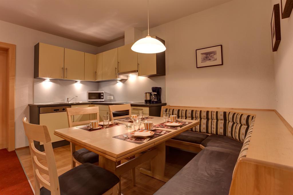 Apart La Vita St. Anton am Arlberg Zimmer foto